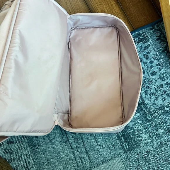 Beis Weekender Bag - Picture 8 of 8